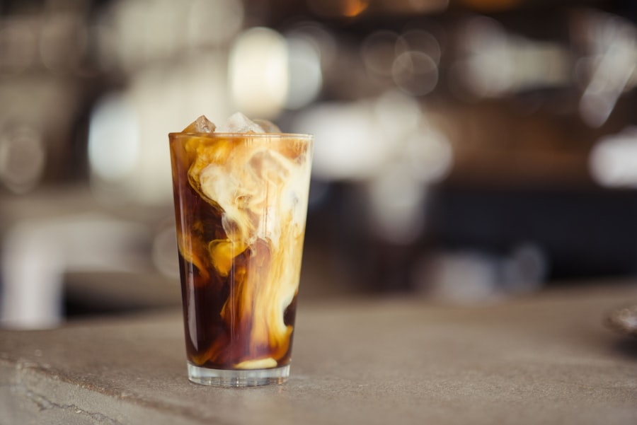 Latte ustidagi sut naqshi